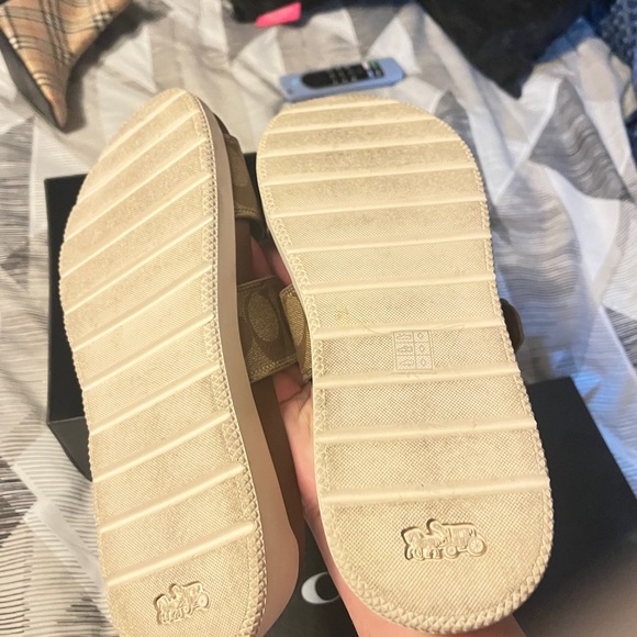 Coach Signature Slides - Picture 6 of 8